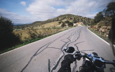 Top Coastal Motorbike Routes in Italy for Thrill Seekers