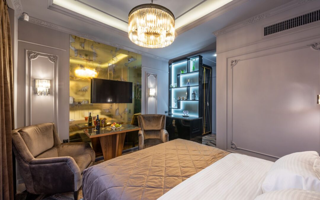 Best Time to Book Hotels: What Our 2026 Price Test Shows