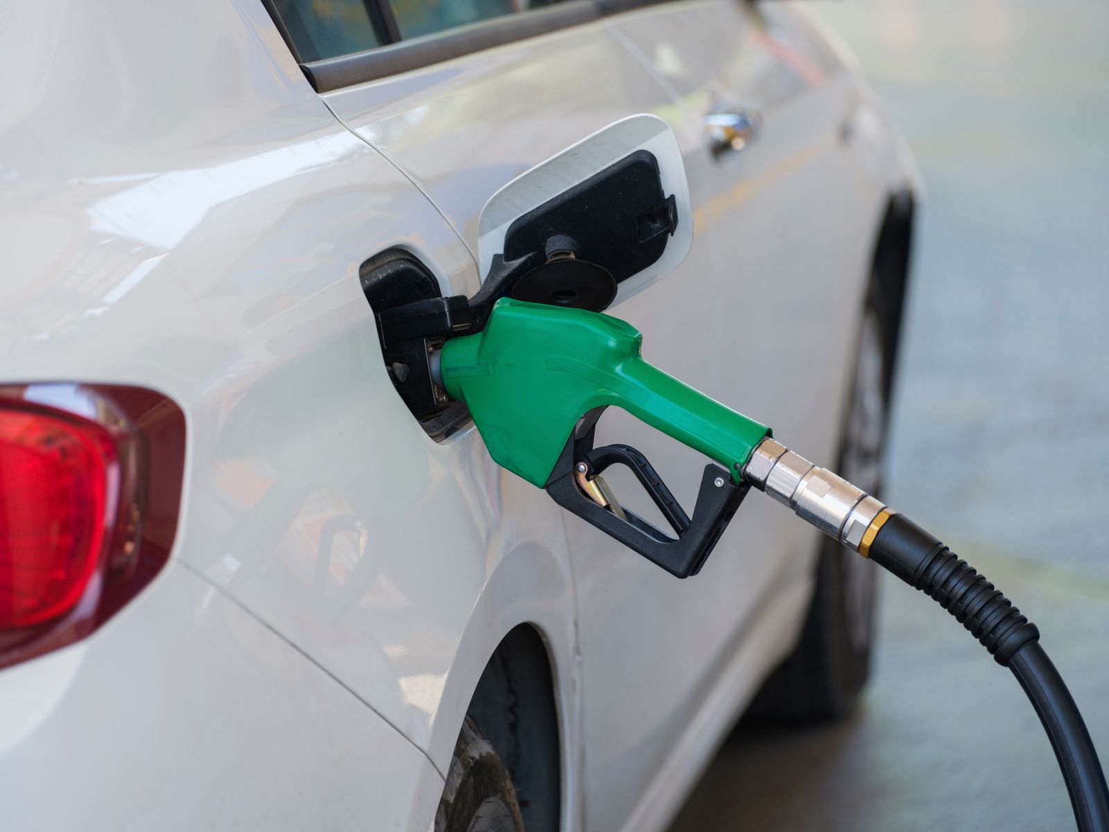 Refueling a car
